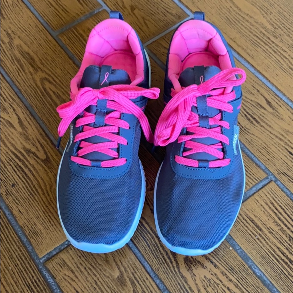 Reebok Susan G Komen Edition Gray & Pink used good